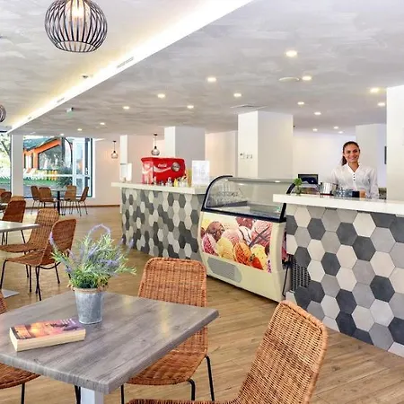 Ihot@l Sunny 4* Sluneční pobřeží