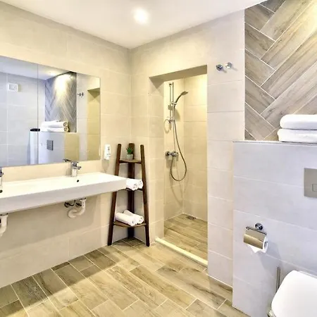 Ξενοδοχείο Ihot@l Sunny 4*